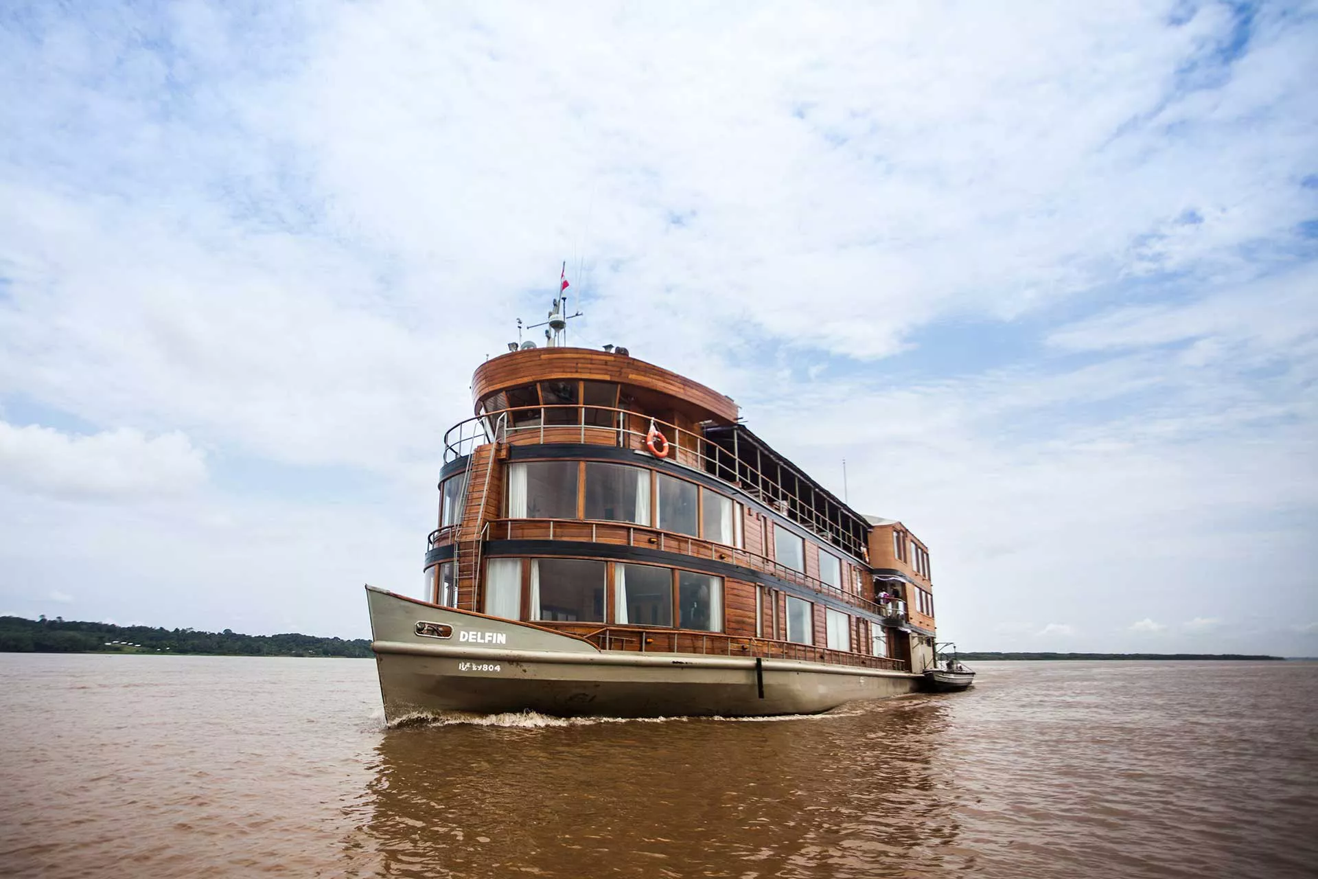 Explore the Amazon onboard Delfin-ll