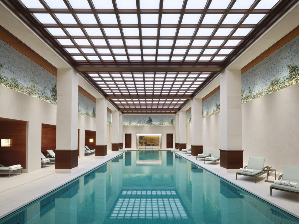 The 25-meter pool comes with a posh lighting system that mimics the natural light. 