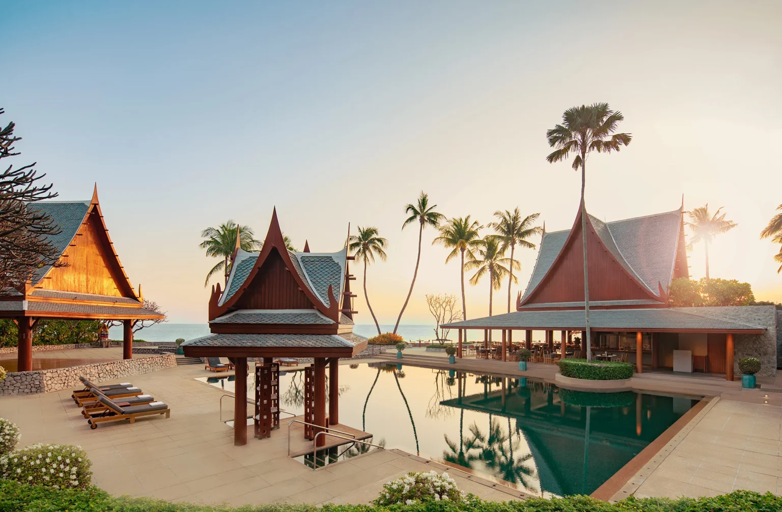 Chiva-Som-Taste-of-Siam-Outdoor-Pool-Sunrise